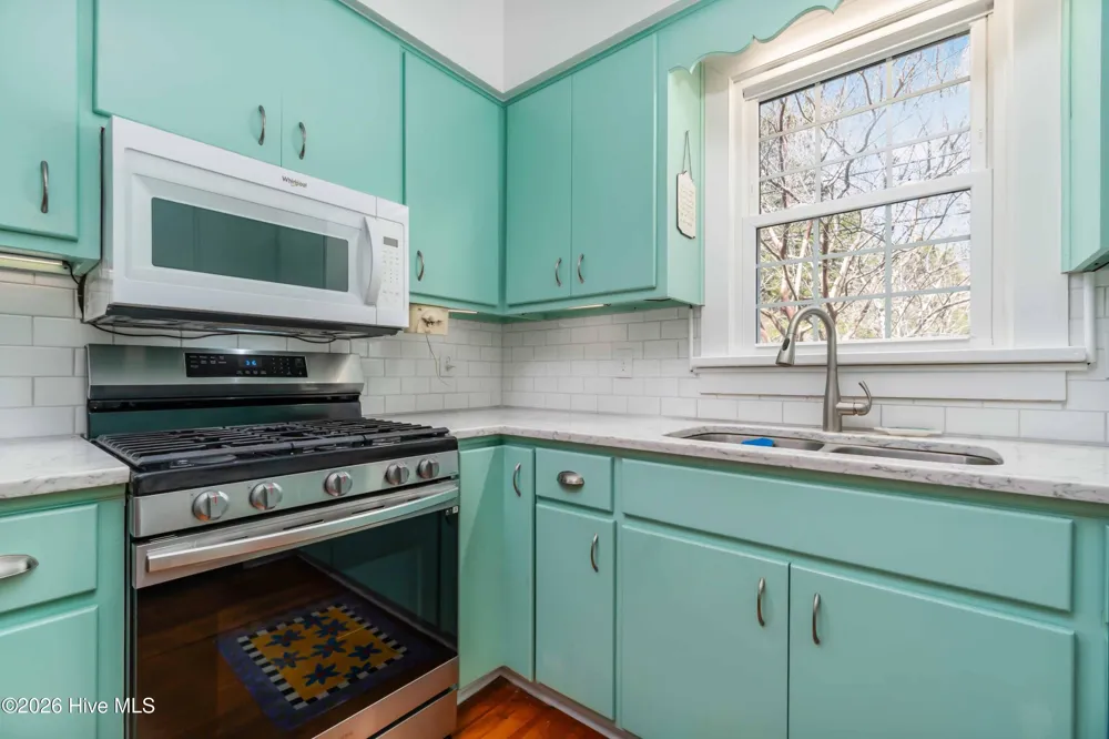 205 High Street Oriental, NC 28571