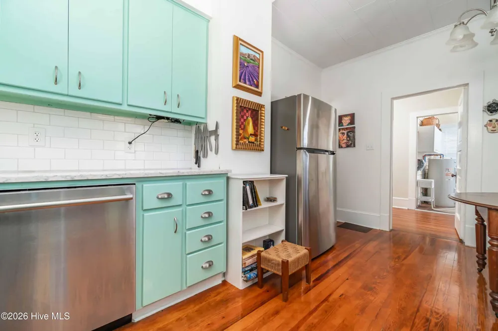 205 High Street Oriental, NC 28571