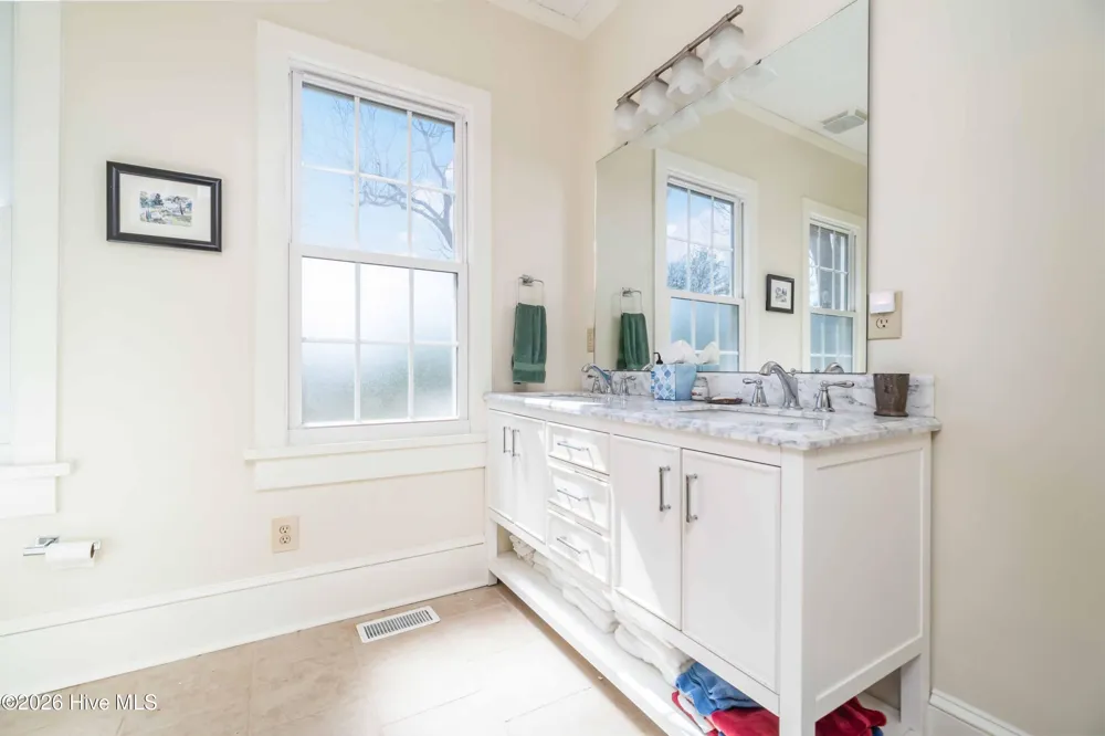 205 High Street Oriental, NC 28571