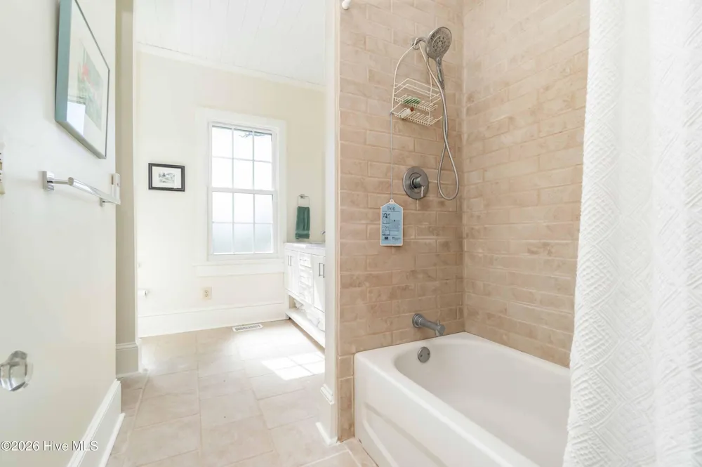 205 High Street Oriental, NC 28571