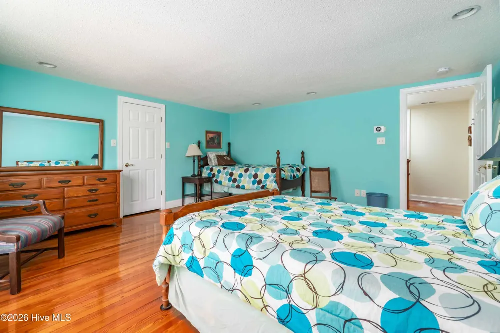 205 High Street Oriental, NC 28571