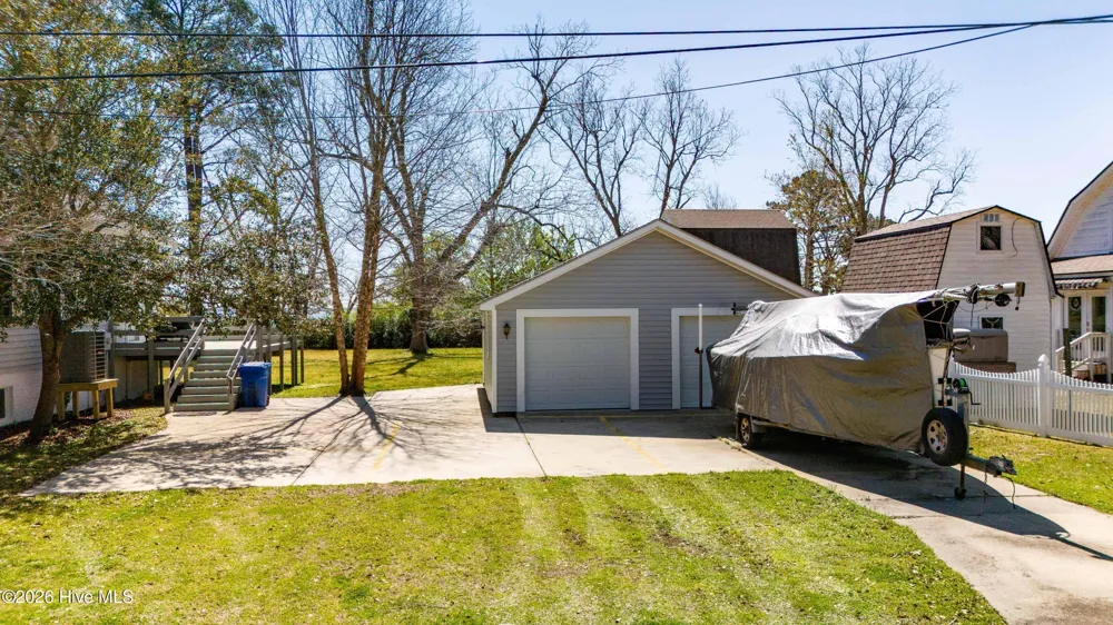 205 High Street Oriental, NC 28571