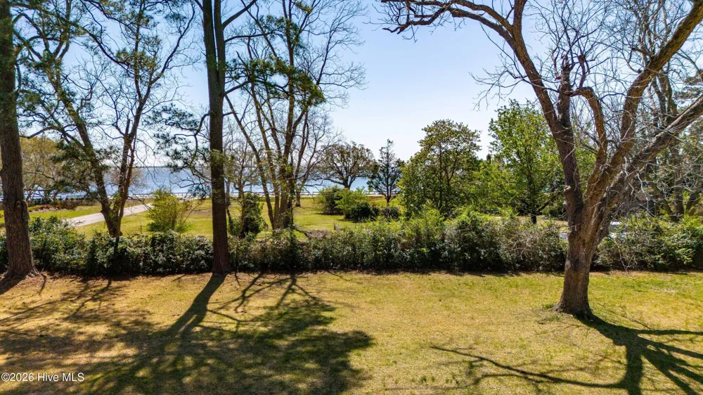205 High Street Oriental, NC 28571