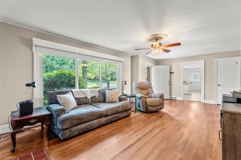 213 Old Westfield Road