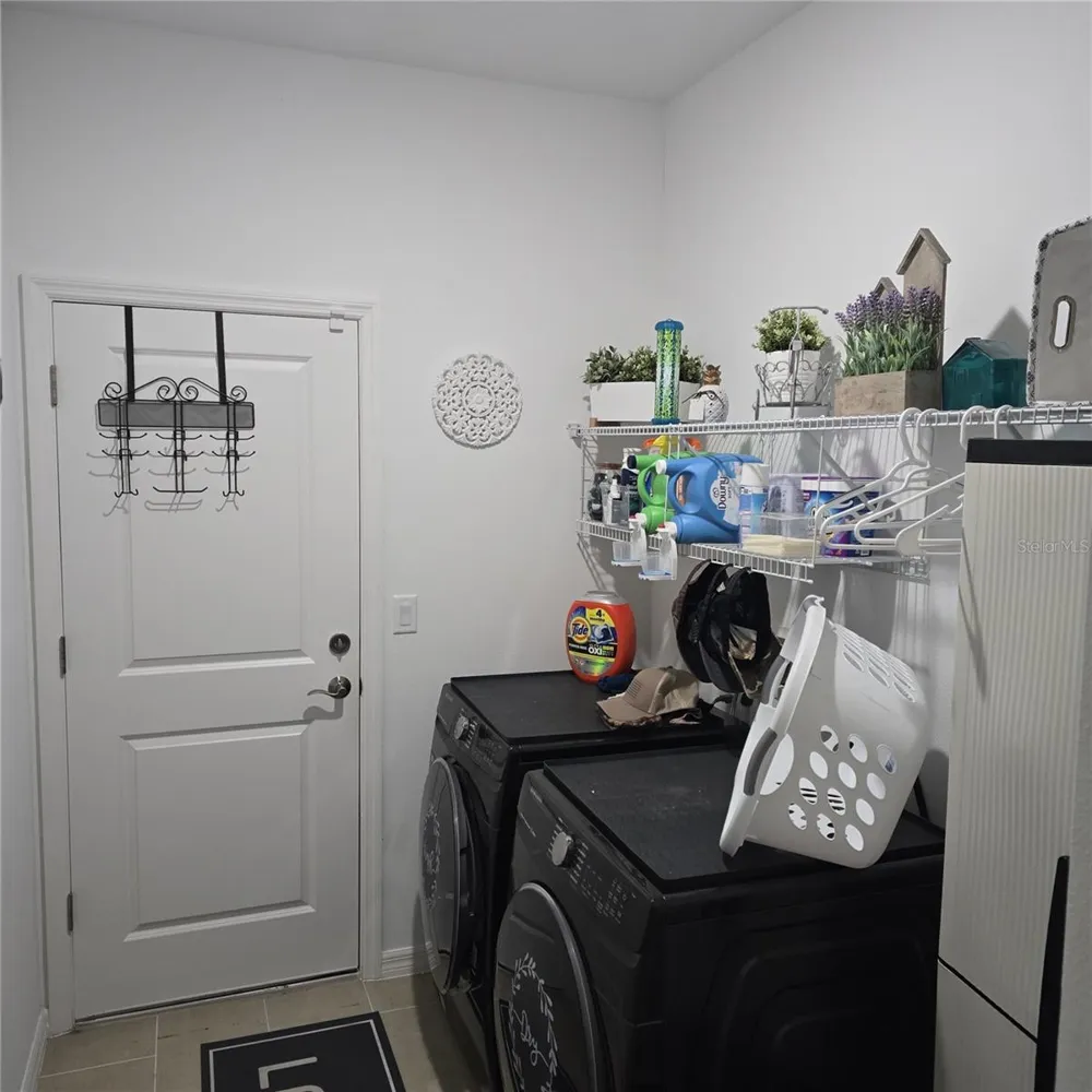 33259 COUNTRY HOUSE DRIVE Sorrento, FL 32776