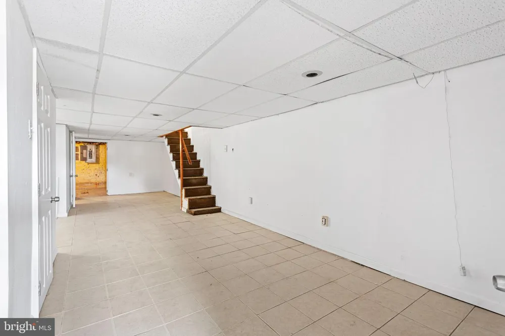 416 PUSEY AVENUE Darby, PA 19023