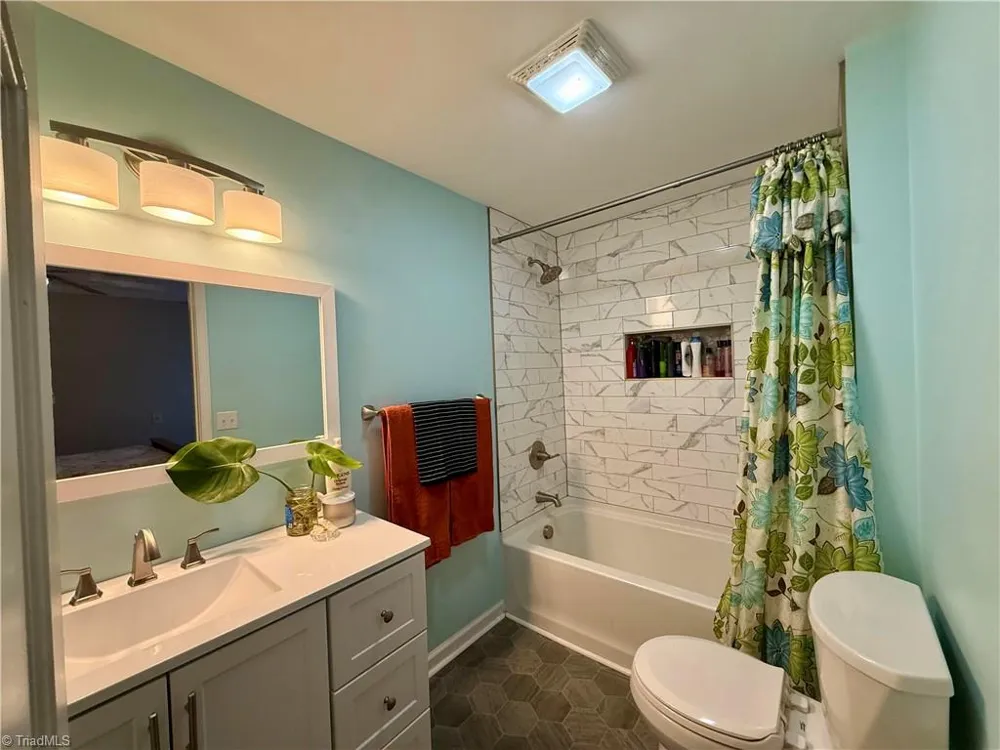 2230 Boone Trail North Wilkesboro, NC 28659