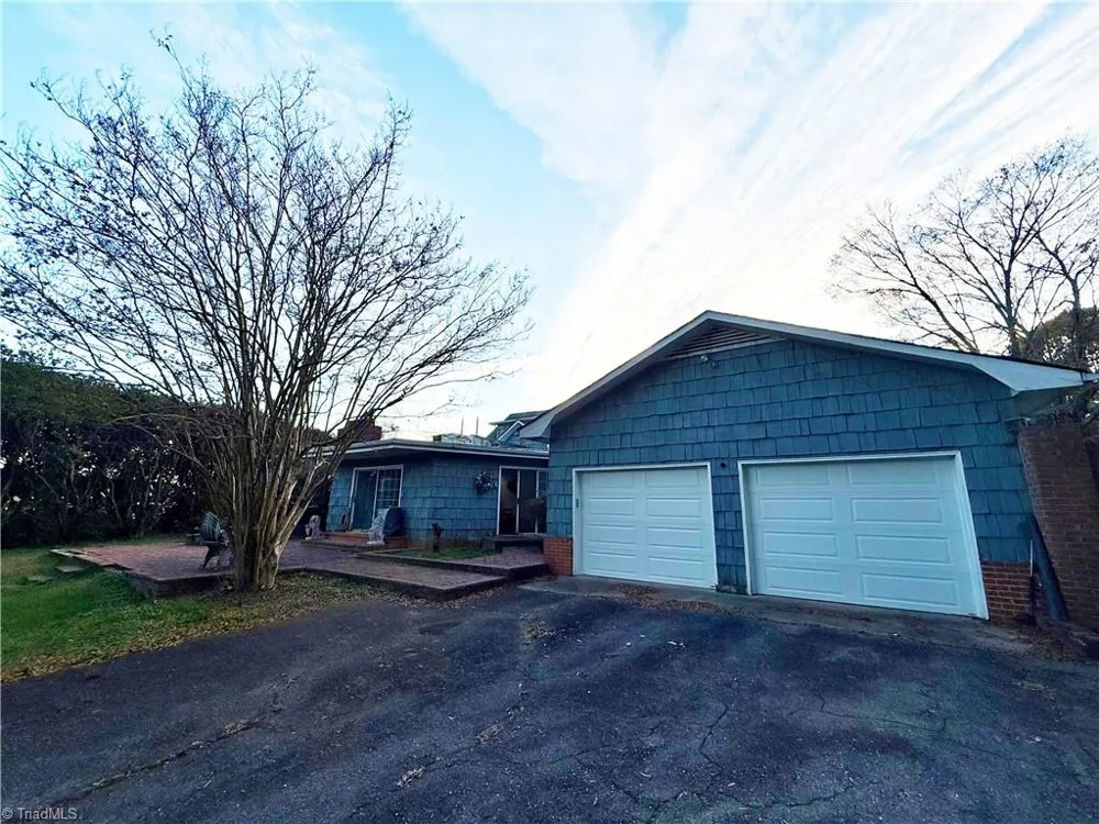 2230 Boone Trail North Wilkesboro, NC 28659