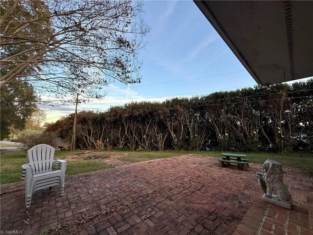 2230 Boone Trail North Wilkesboro, NC 28659