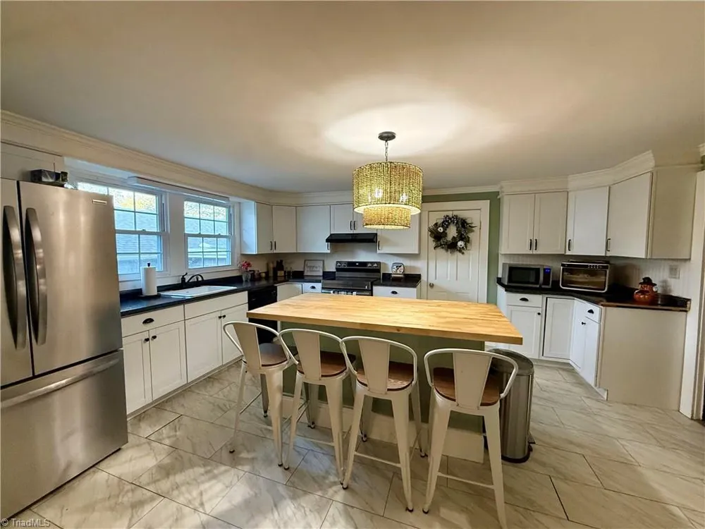 2230 Boone Trail North Wilkesboro, NC 28659
