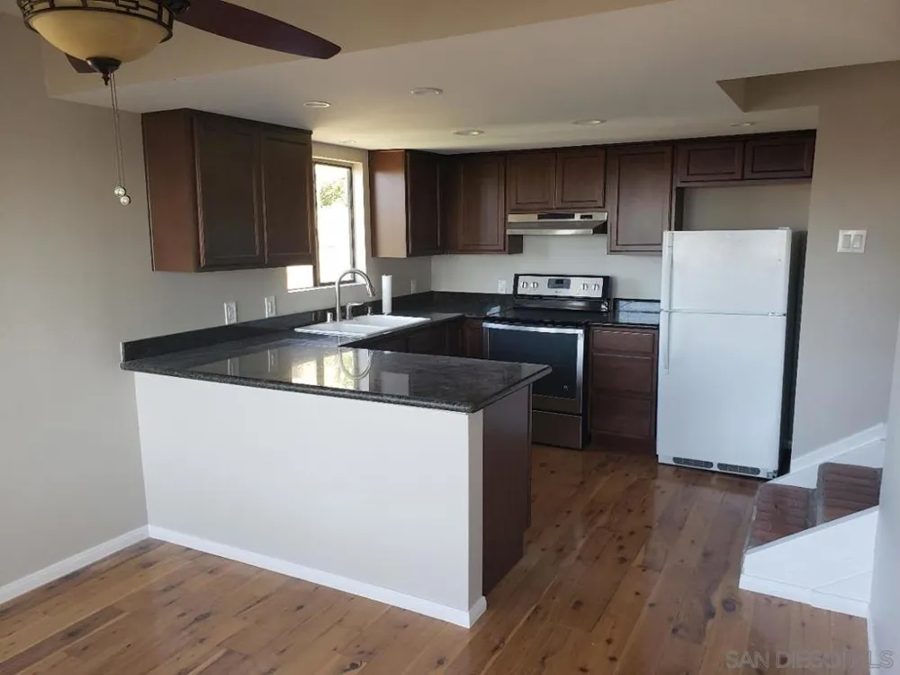 2415 La France St. San Diego, CA 92109