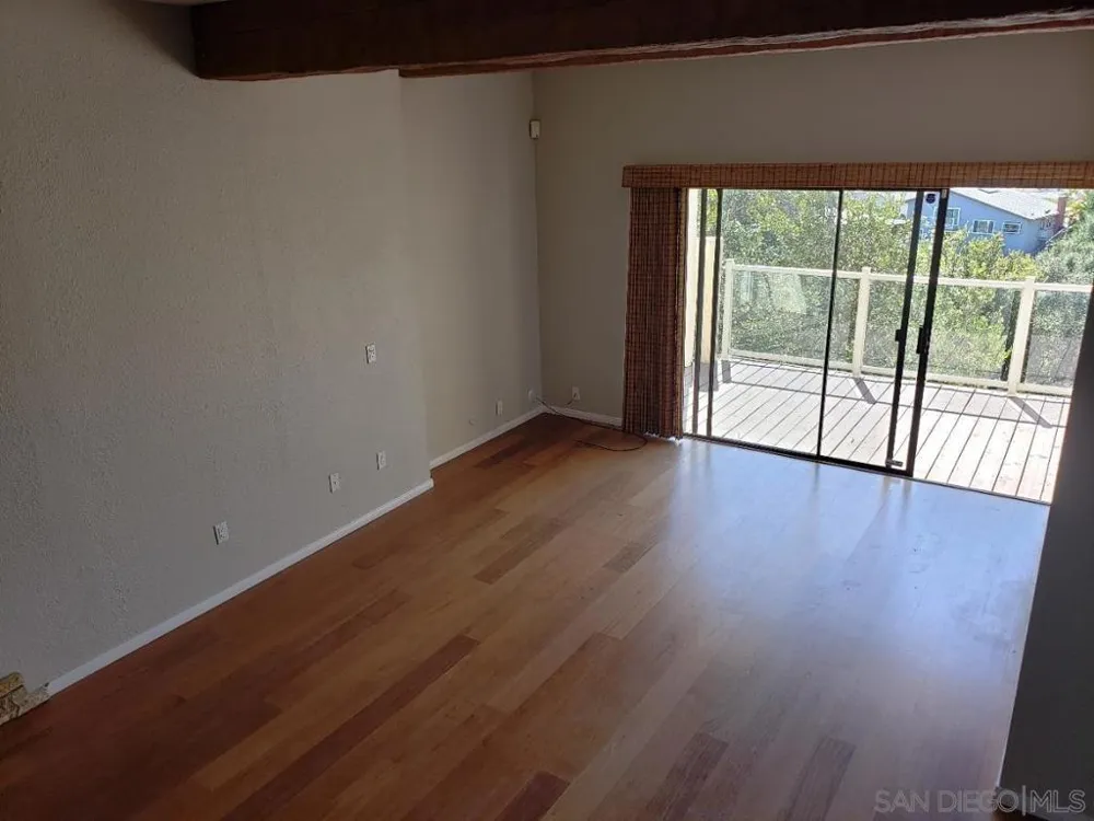 2415 La France St. San Diego, CA 92109