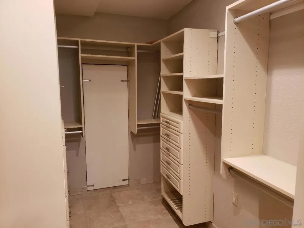 2415 La France St. San Diego, CA 92109