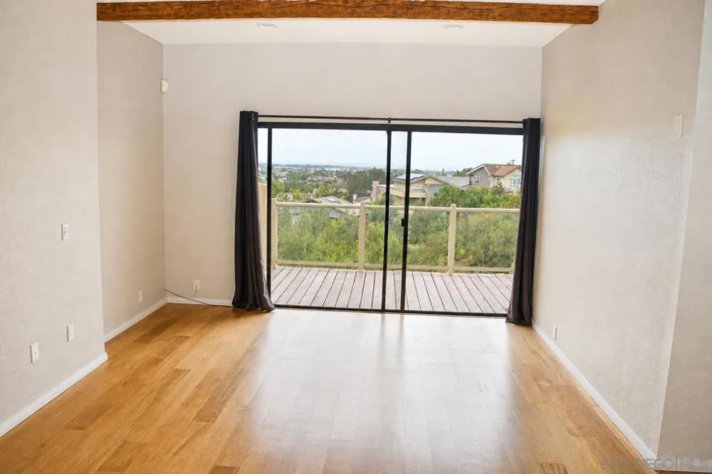 2415 La France St. San Diego, CA 92109