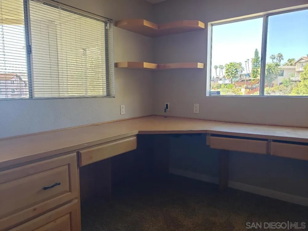 2415 La France St. San Diego, CA 92109