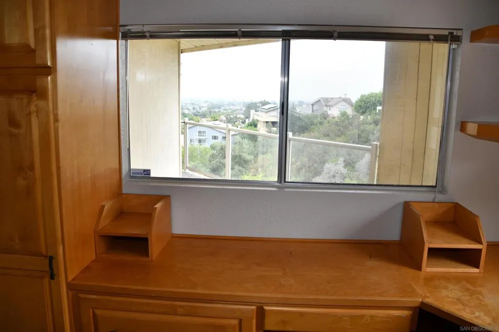 2415 La France St. San Diego, CA 92109