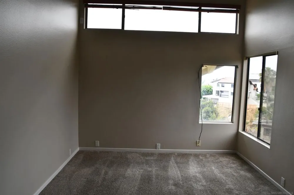 2415 La France St. San Diego, CA 92109