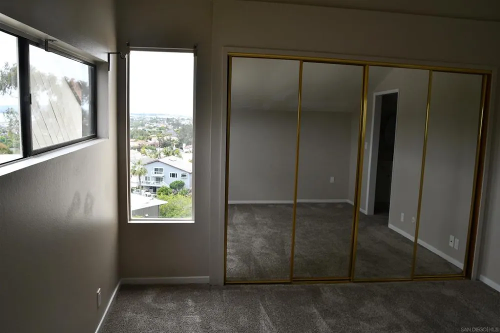 2415 La France St. San Diego, CA 92109