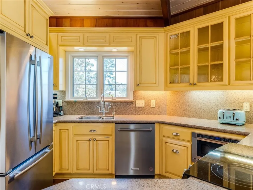 1987 Dorking Avenue Cambria, CA 93428