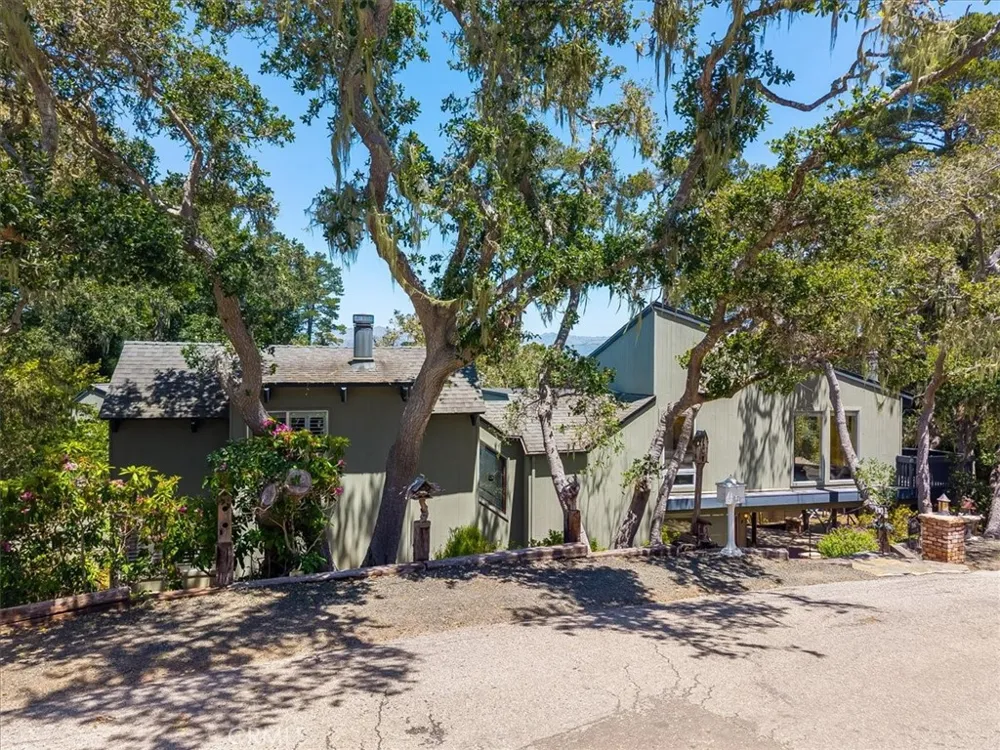 1987 Dorking Avenue Cambria, CA 93428
