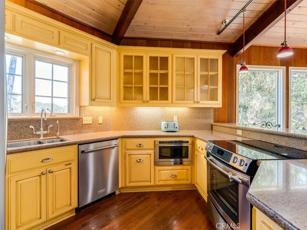 1987 Dorking Avenue Cambria, CA 93428