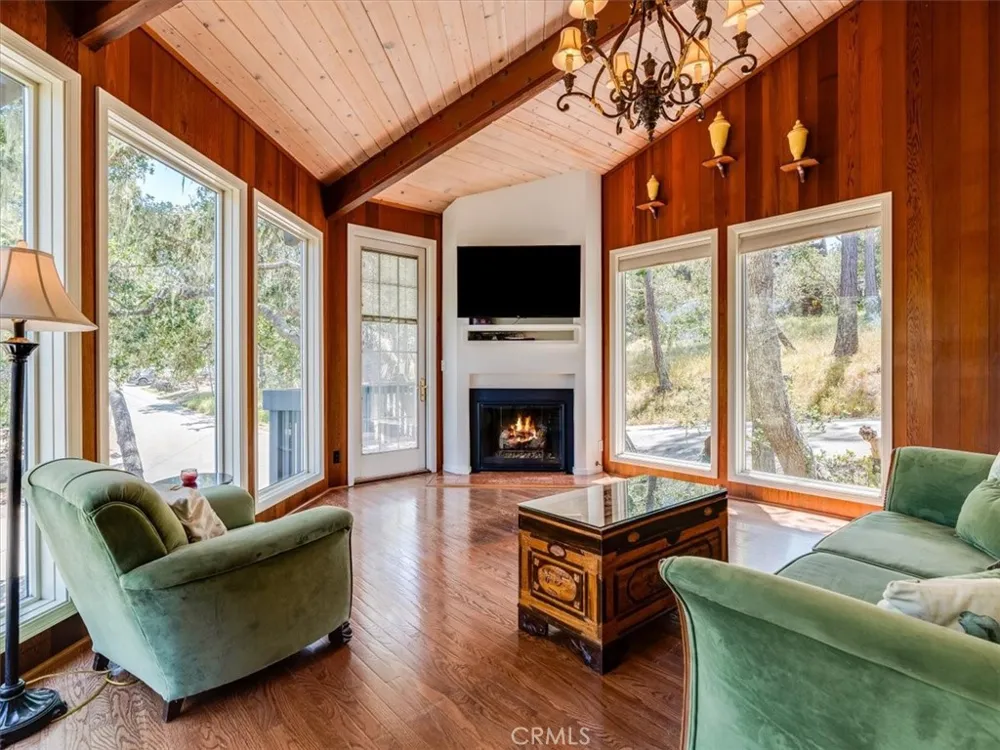 1987 Dorking Avenue Cambria, CA 93428