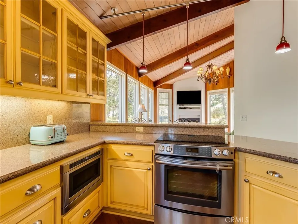 1987 Dorking Avenue Cambria, CA 93428