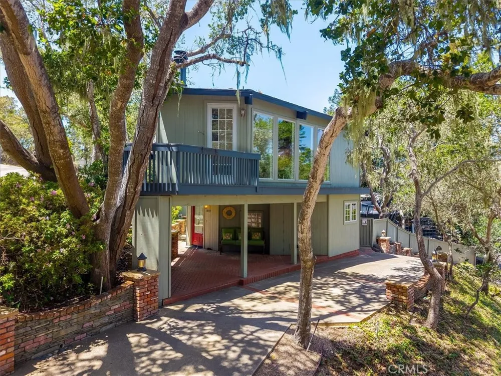 1987 Dorking Avenue Cambria, CA 93428