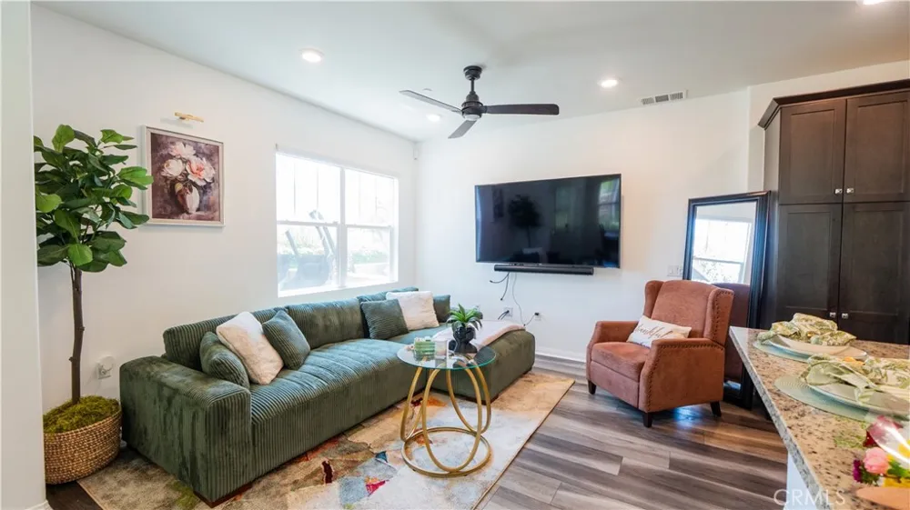 22740 Harmony Saugus, CA 91350