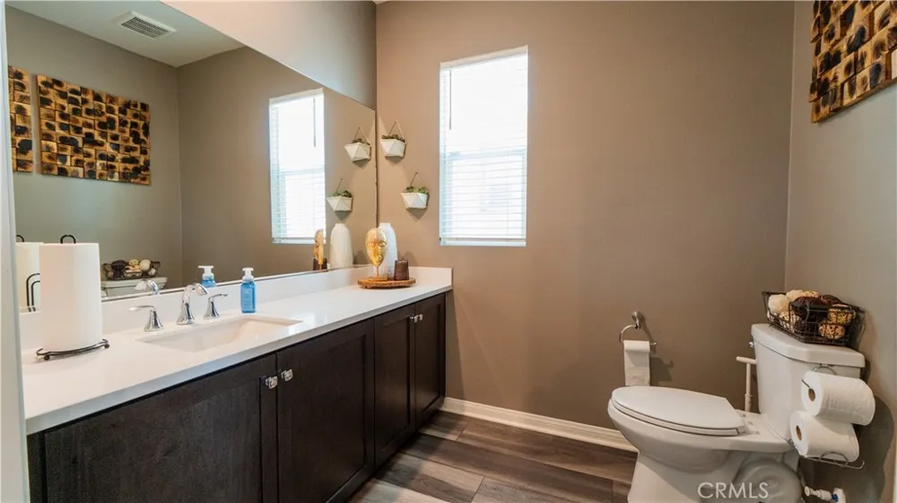 22740 Harmony Saugus, CA 91350