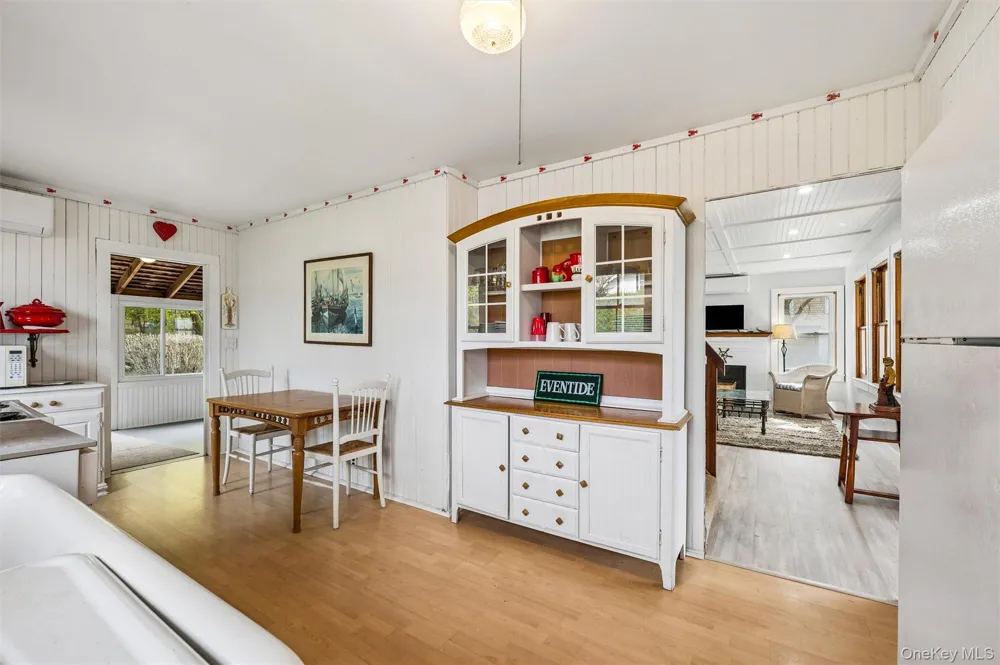 21 Walk Riverhead, NY 11901