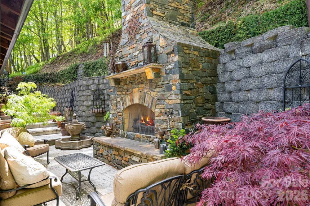 14 Walnut Drive Mills River, NC 28759
