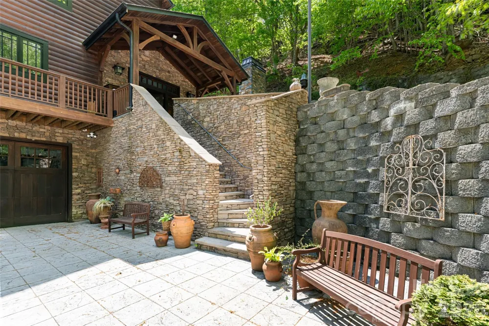 14 Walnut Drive Mills River, NC 28759