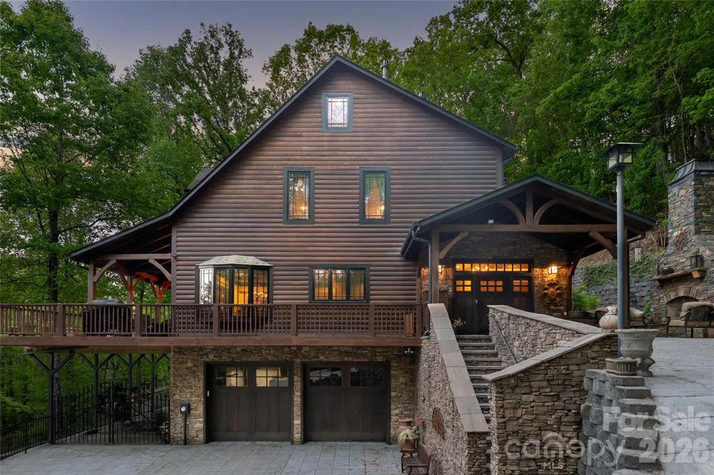 14 Walnut Drive Mills River, NC 28759