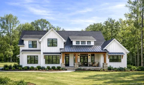 32 Breezeway Lane