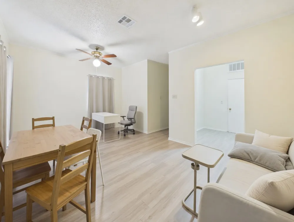 2804 Rio Grande Street #201 Austin, TX 78705