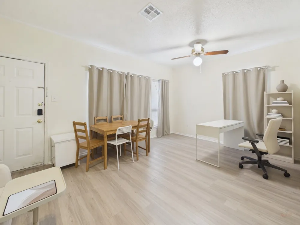 2804 Rio Grande Street #201 Austin, TX 78705