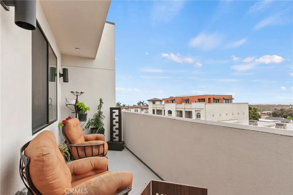 402 W Grand Ave #401 Grover Beach, CA 93433