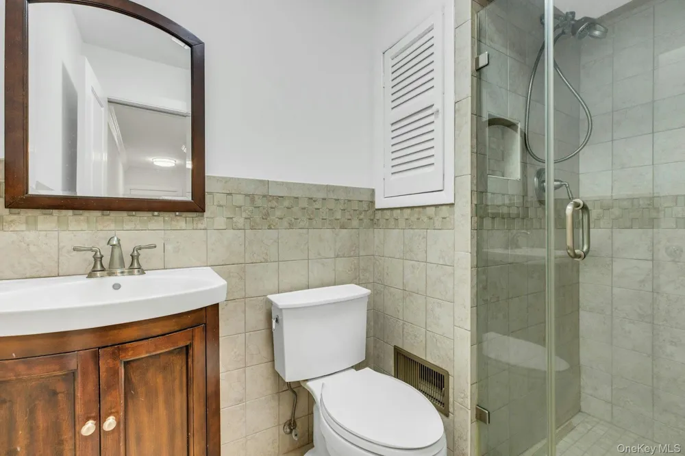 3 Quail Run Hampton Bays, NY 11946