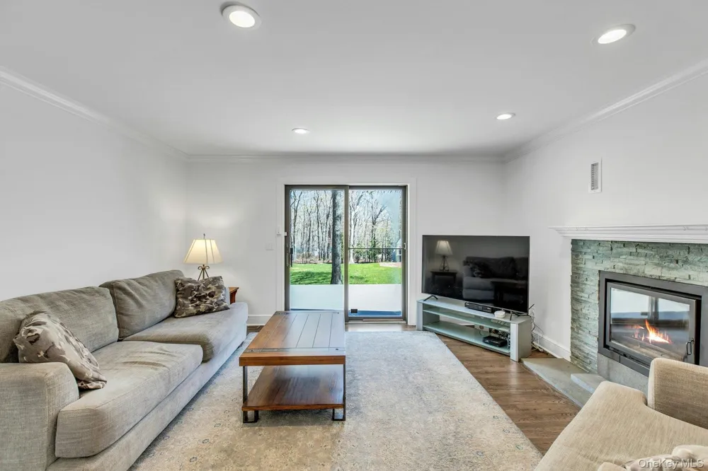 3 Quail Run Hampton Bays, NY 11946