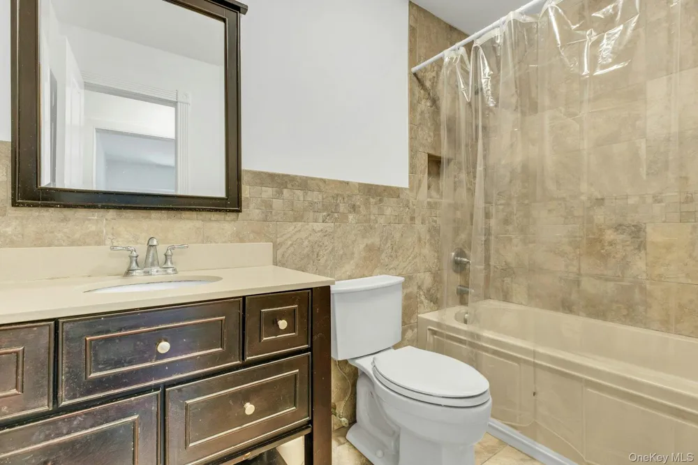 3 Quail Run Hampton Bays, NY 11946