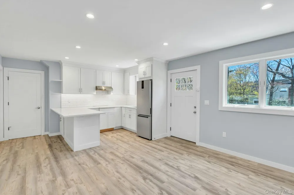 3 Quail Run Hampton Bays, NY 11946