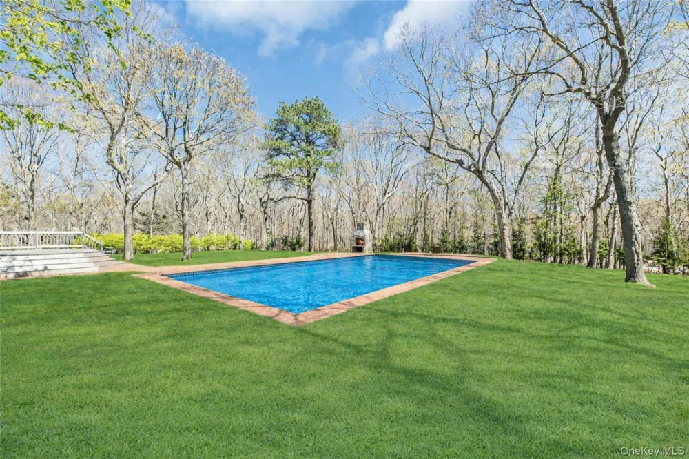 3 Quail Run Hampton Bays, NY 11946