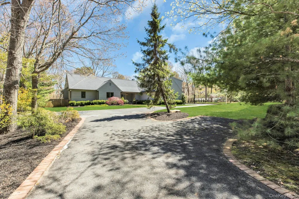 3 Quail Run Hampton Bays, NY 11946