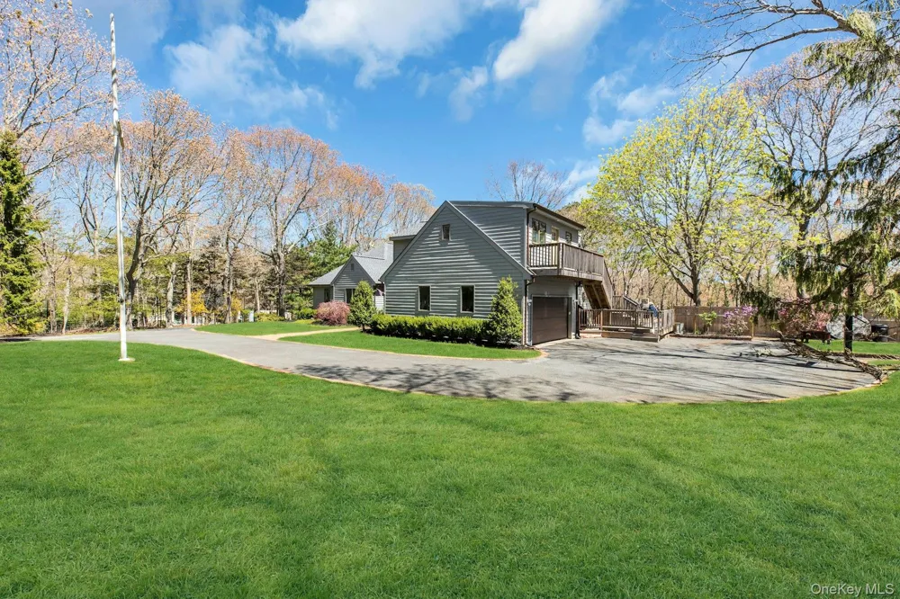 3 Quail Run Hampton Bays, NY 11946