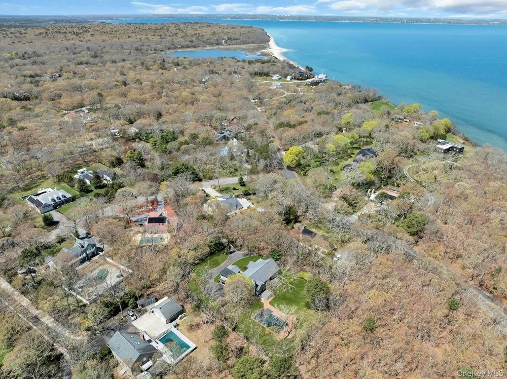 3 Quail Run Hampton Bays, NY 11946