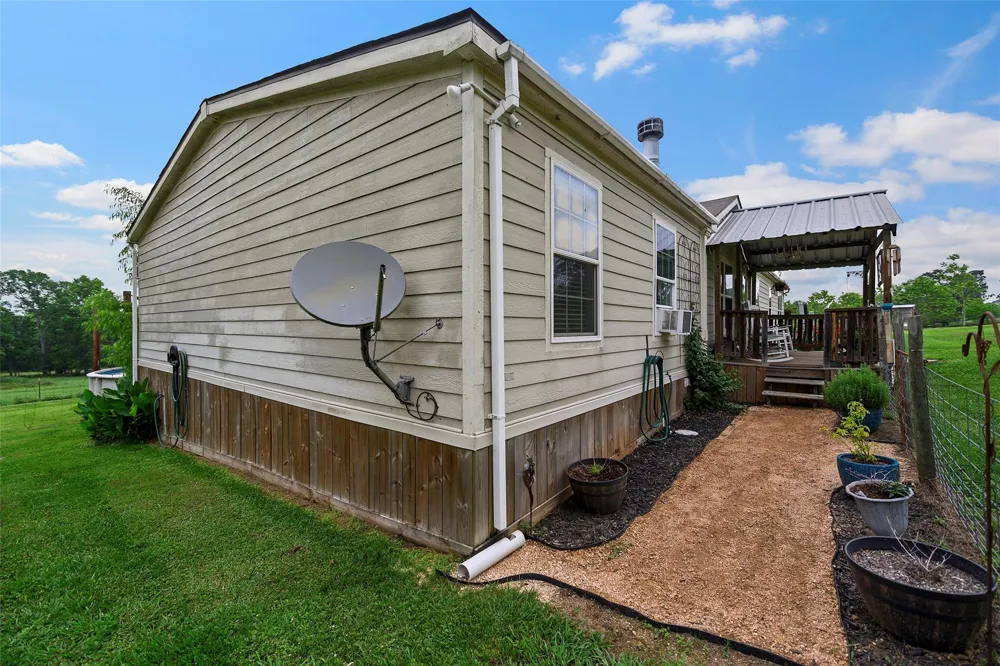1257 Fm 2797 Dayton, TX 77535