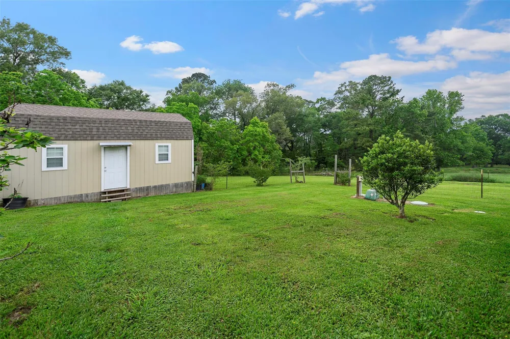 1257 Fm 2797 Dayton, TX 77535