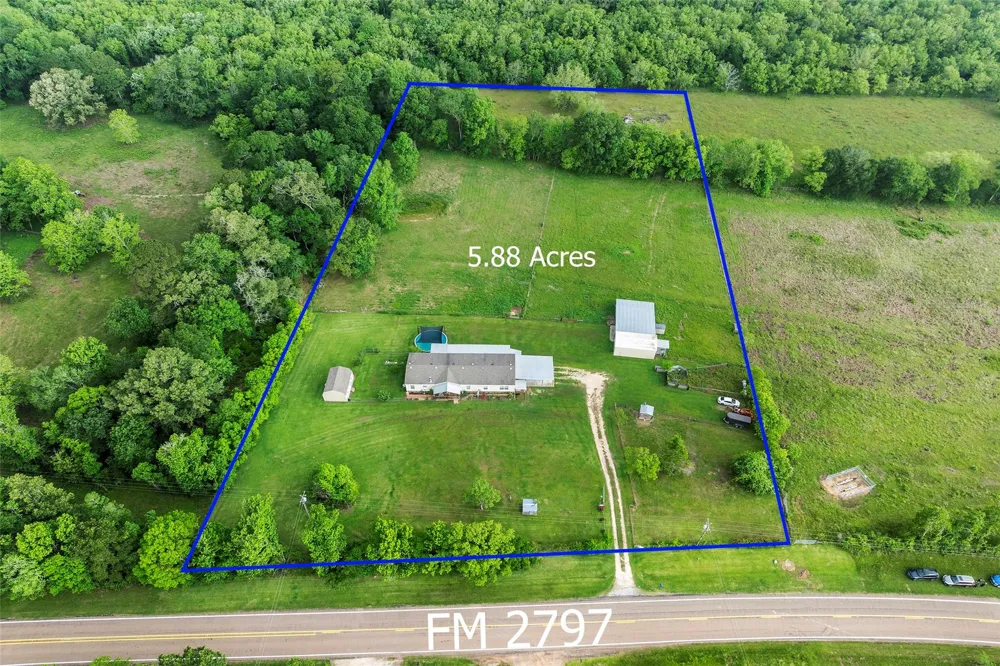 1257 Fm 2797 Dayton, TX 77535