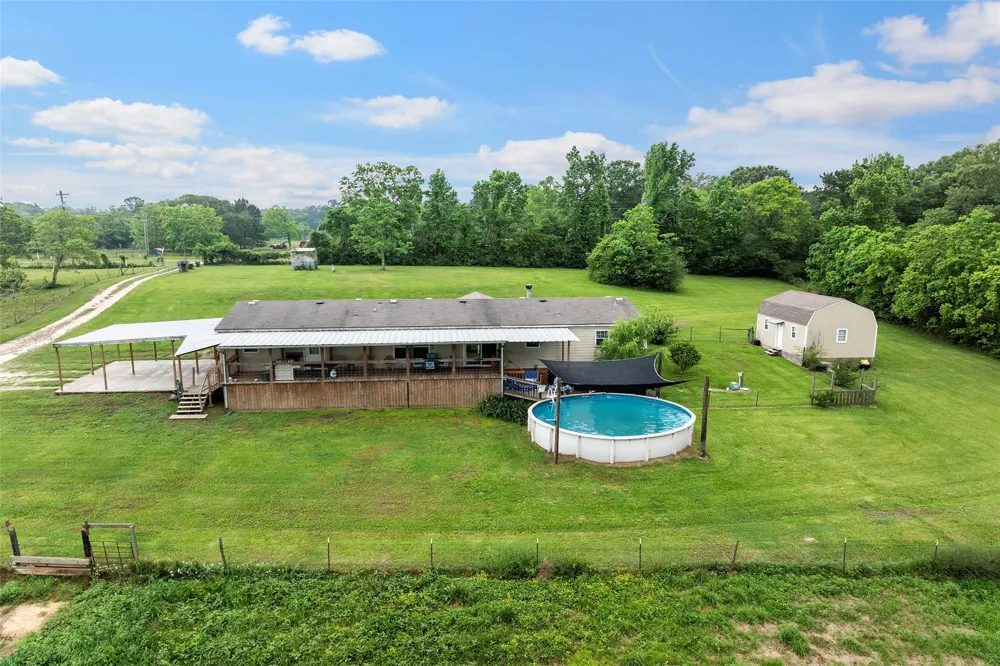 1257 Fm 2797 Dayton, TX 77535